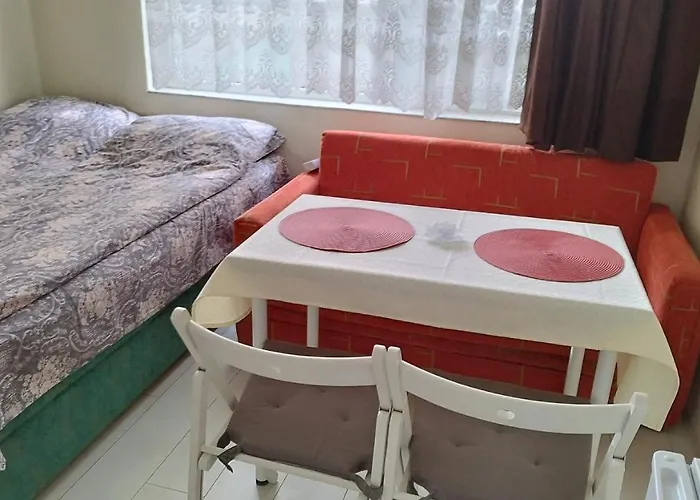 Gazde/Camere de închiriat Central-sheynovo Burgas City